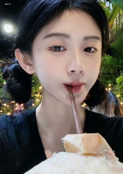鞠婧祎