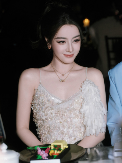 迪丽热巴