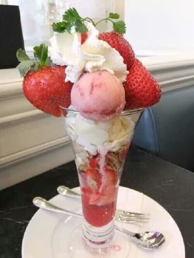 甜品芭菲