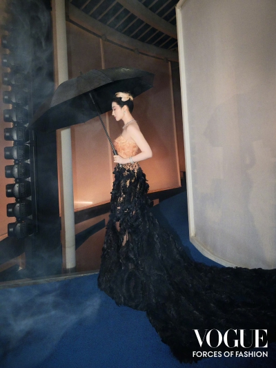 刘亦菲Elie Saab 2026 秋冬黑金羽毛高定礼服压轴亮相苏州·VOGUE时尚之力盛会
#刘亦菲 凤凰神女#
刘亦菲宝格丽全球品牌代言人2026.10.23