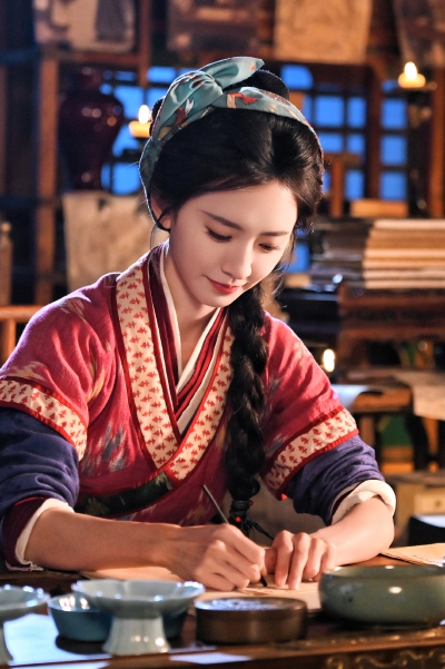 凤栖 张婉莹∣凤知微