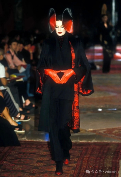 Givenchy 1997