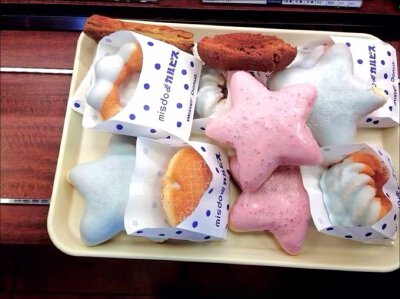 各种甜品饮品