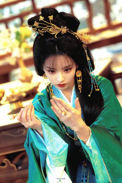 田曦薇 *魏娆 / 嫁金钗 ​​​