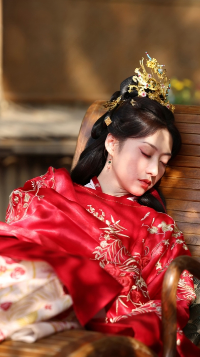 予苍龙 岳望舒 胡连馨