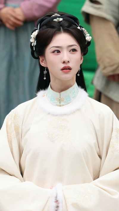 予苍龙 岳望舒 胡连馨