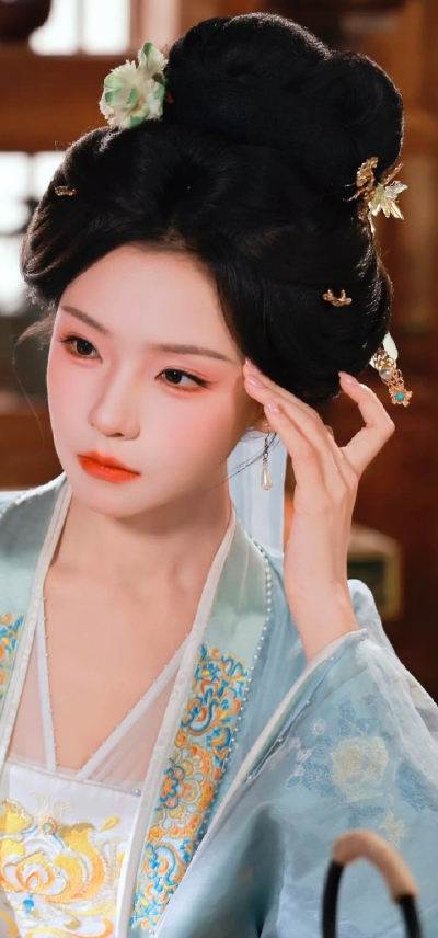 王云云