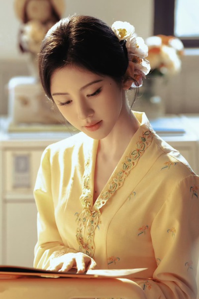 鞠婧祎