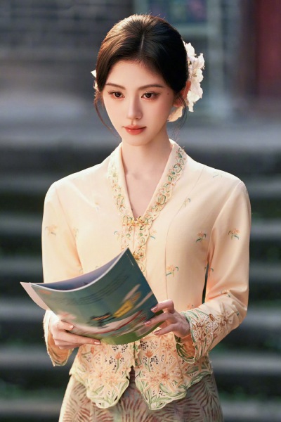 鞠婧祎