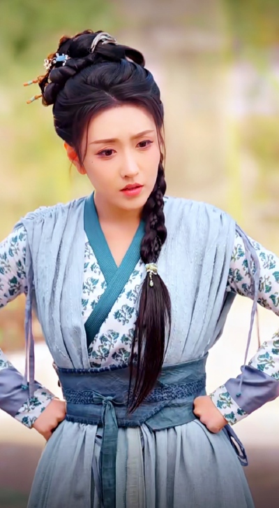 周洛伊