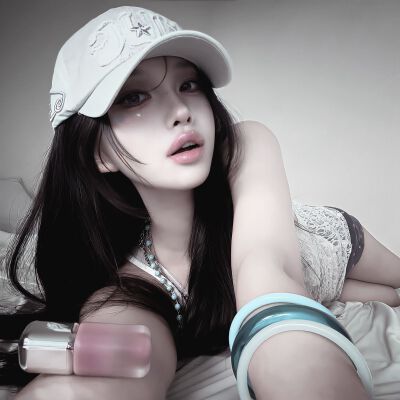 女生头像
喜欢点赞关注收藏