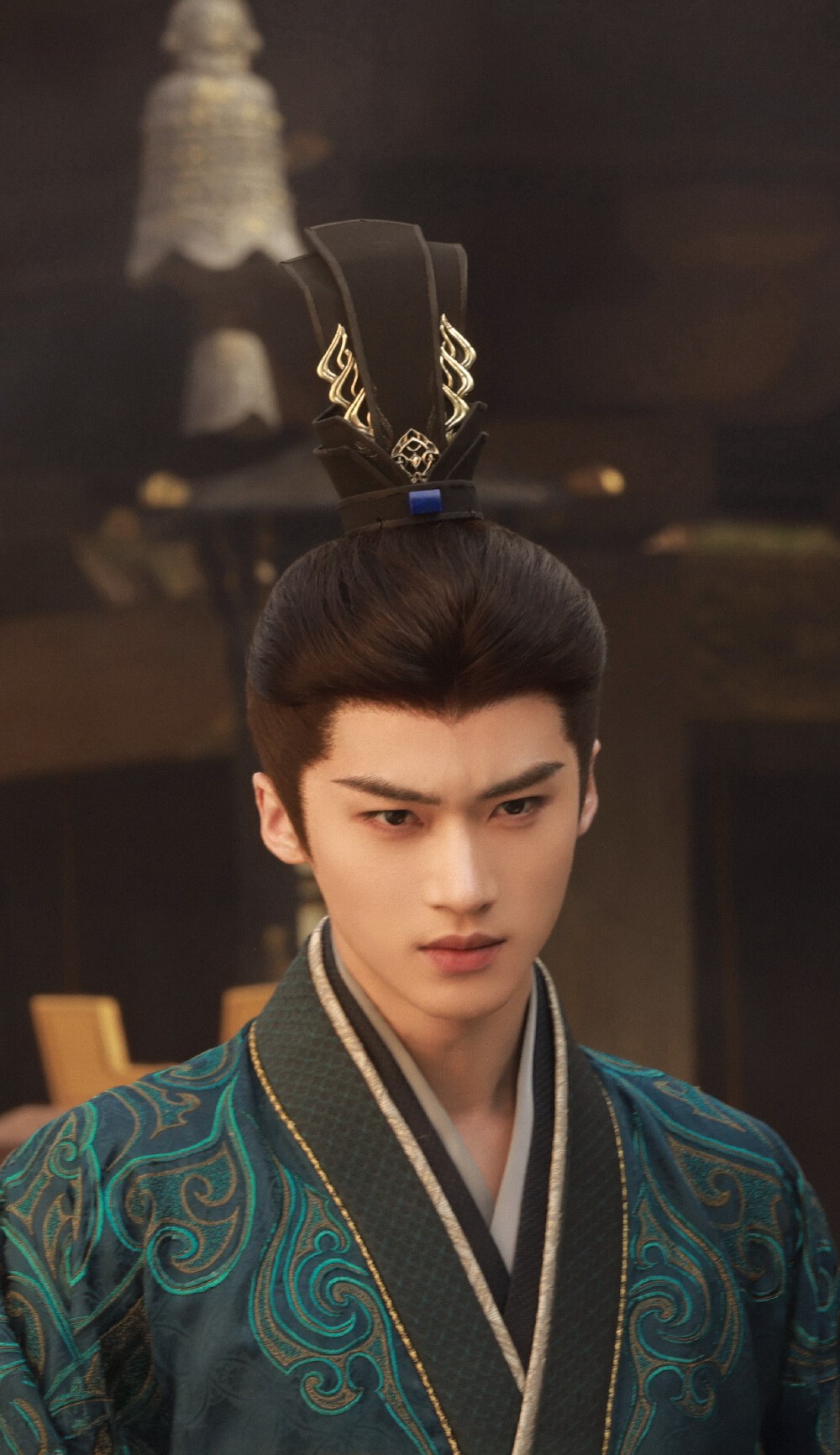 闫桉《嫁金钗》陆濯
