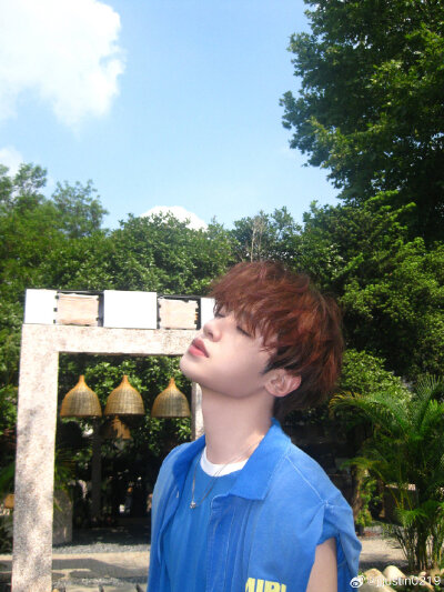 黄明昊
