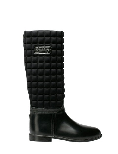 Emporio Armani2010-2011秋冬男装系列单品<a class='shortlnk' href='/s/177be639f' target='_blank' title='http://www.neeu.com/album/photo.jsp?ID=48528'>点此查看链接</a>