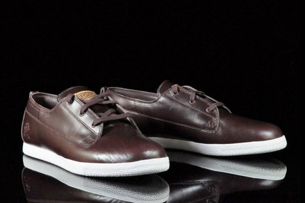 沉稳质感，Ransom by adidas Originals推出2011年春夏季Pier CL新鞋款<br /><a class='shortlnk' href='/s/141471cf6' target='_blank' title='http://www.kidulty.com/news/id/news/14335'>http://duitang.com/s/141471cf6</a>