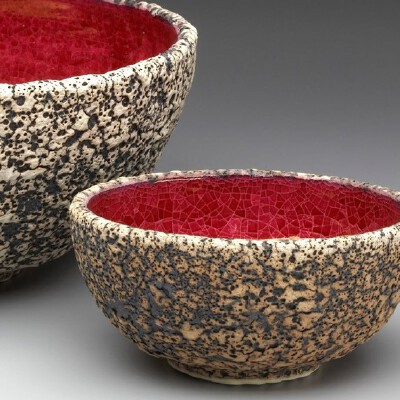 很漂亮的碗，很有质感<br /><a class='shortlnk' href='/s/156a8a9e4' target='_blank' title='http://www.etsy.com/listing/55031751/large-red-textured-wheel-thrown-ceramic'>http://duitang.com/s/156a8a9e4</…