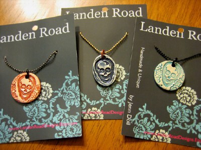 骷髅头~<br /><a class='shortlnk' href='/s/01baba214' target='_blank' title='http://www.etsy.com/listing/62701238/landen-road-handmade-necklace-day-of-the'>http://duitang.com/s/01baba214</a>