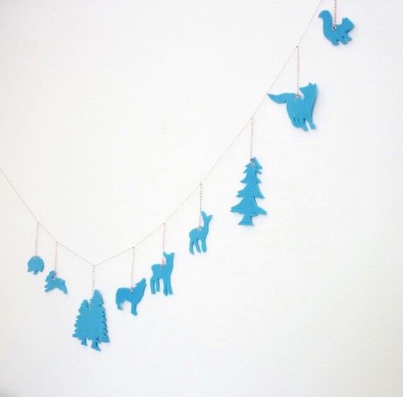 A walk in the woods garland~看介绍是手工切割的，不得不说太有才了~<a class='shortlnk' href='/s/01bceed1' target='_blank' title='http://www.etsy.com/listing/71990432/a-walk-in-the-woods-garland'>http://duitang.com/s/01bceed1</a>