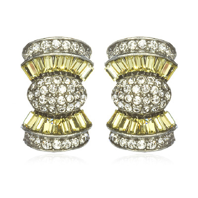 权力感<a class='shortlnk' href='/s/034c5d2aa' target='_blank' title='http://www.charmandchain.com/products/yellow-and-crystal-studs'>http://duitang.com/s/034c5d2aa</a>