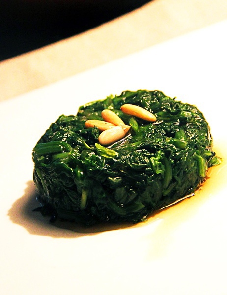 其实，做饭，我们都看重心意。凉拌菠菜 spinach in Sauce