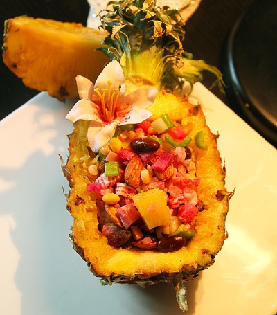 菠萝百合。Fried Rice with Pineapple
