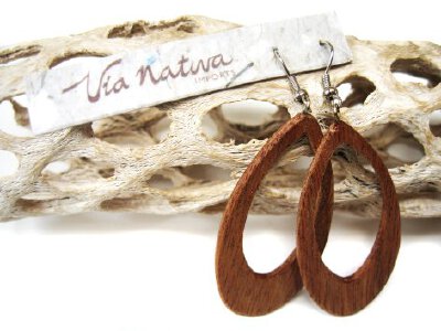原木，贴近自然~ <a class='shortlnk' href='/s/16de42706' target='_blank' title='http://supermarkethq.com/product/hoop-earrings-reclaimed-wood'>http://duitang.com/s/16de42706</a>