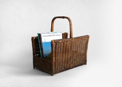 在质朴中散发书香 <a class='shortlnk' href='/s/0fd5ae6e' target='_blank' title='http://www.wanelo.com/all-products/Antique+Woven+Storage+Basket+by+Hindsvik+on+Etsy-108834.html'>http://duitang.com/s/0f…