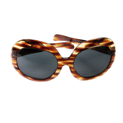 1960年代的Italian 1960's Jackie O Sunglasses 复古眼镜<a class='shortlnk' href='/s/169603594' target='_blank' title='http://fashion.1stdibs.com/avl_item_detail.php?id=21280'>http://duitang.com/s/1…