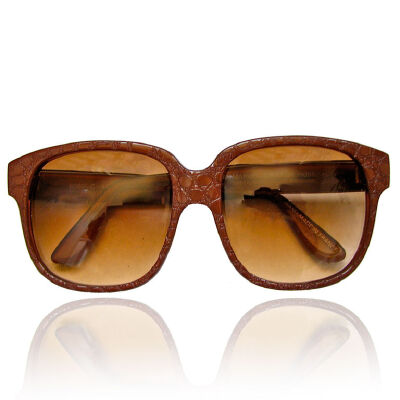 1960年代的EMMANUELLE KHANH brown 'lizard' sunglasses复古眼镜 <a class='shortlnk' href='/s/040086ee7' target='_blank' title='http://fashion.1stdibs.com/avl_item_detail.php?id=21061'>http://dui…