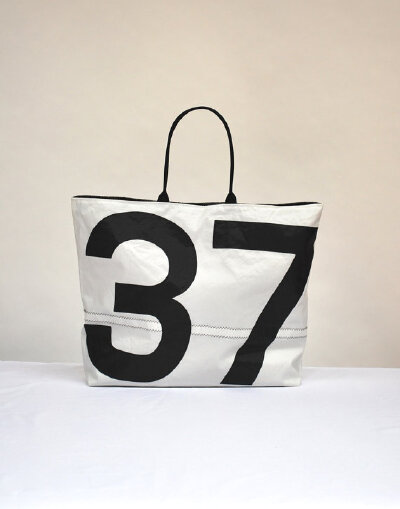 完美的海滩手提包 <a class='shortlnk' href='/s/0f412c3d' target='_blank' title='http://www.etsy.com/listing/72995831/the-perfect-beach-tote-bag-made-from'>http://duitang.com/s/0f412c3d</a>
