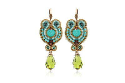 很漂亮的蓝色<a class='shortlnk' href='/s/022fc7b53' target='_blank' title='http://www.charmandchain.com/products/portofino-earrings-large'>http://duitang.com/s/022fc7b53</a>
