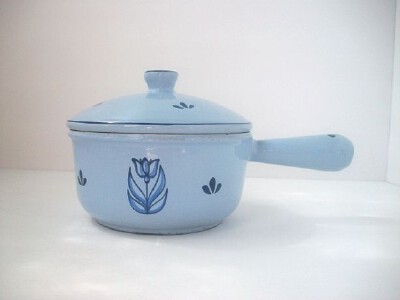 用藍色的小陶瓷鍋.煲一碗香香的.湯<a class='shortlnk' href='/s/1133be6f' target='_blank' title='http://www.etsy.com/listing/71016926/dru-holland-cast-iron-kettle?ref=tre-4dc41bd4f2626d91dc2e4425-3'>http…