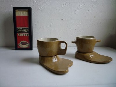 给你准备两人份的咖啡。<a class='shortlnk' href='/s/042bba1d2' target='_blank' title='http://www.etsy.com/listing/63288755/buon-giorno-with-two-cups-saucers'>http://duitang.com/s/042bba1d2</a>