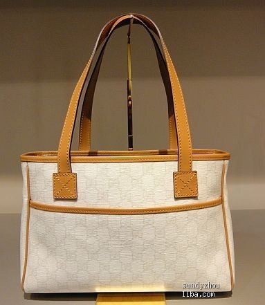 GUCCI outlet 白/黄色 防水购物包/肩包。再回首。时光早已不在。