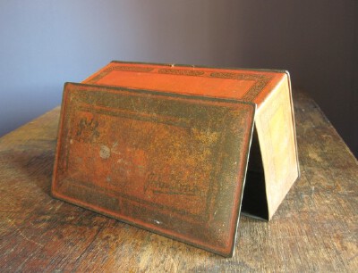 Vintage 1930s Johnston's Chocolate Tin 闪到了！！30年代的巧克力糖果罐