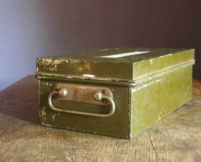 Vintage 1931 Olive Green Security Box Depression 古早橄榄绿保险箱