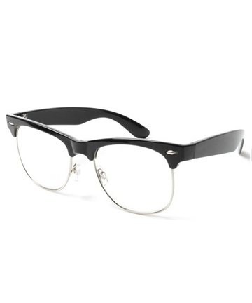 本回由BASE CONTROL推出的Glasses David，利用高品质合成树脂打造镜框，令奢华感以几何形式递增之余，那边厢眉镜向来最重视的眉框与镜片之黄金比例也调得恰当好处，适合多种面型的潮人