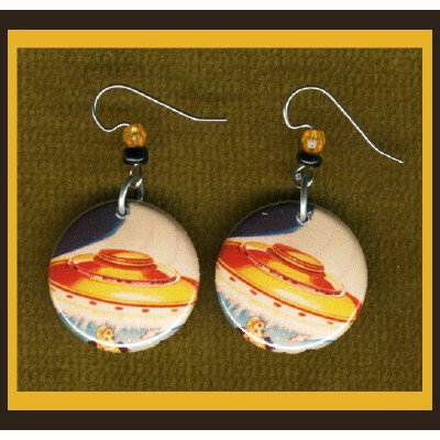 外星人也复古~~ vintage UFO button earrings by thetimekids