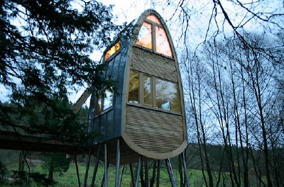 摩天轮一样的Tree house