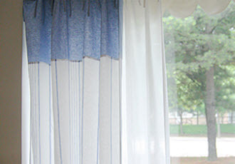 蓝白条纹亚麻窗帘
