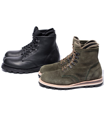 秉承意大利式精良工艺，并结合Stussy Deluxe的潮流感悟。BePositive推出了Mountian Boots。以麂皮材质鞋面有着很强的质感，中筒的设定可以适应任何长度的裤子搭配。当然Vibram黄金大底的使用保障了防滑和耐用性。这…