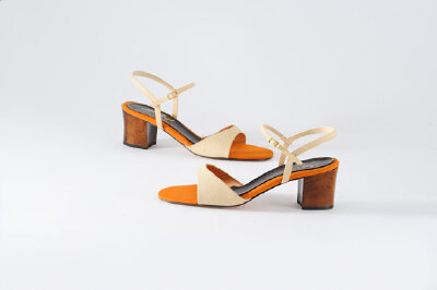 Samba Brazilian Sandals NOS 简约大方 <a class='shortlnk' href='/s/11b46eeebaa5a7e76' target='_blank' title='http://www.etsy.com/listing/76330563/samba-brazilian-sandals-nos'>http://duitang.com/s/11b46…