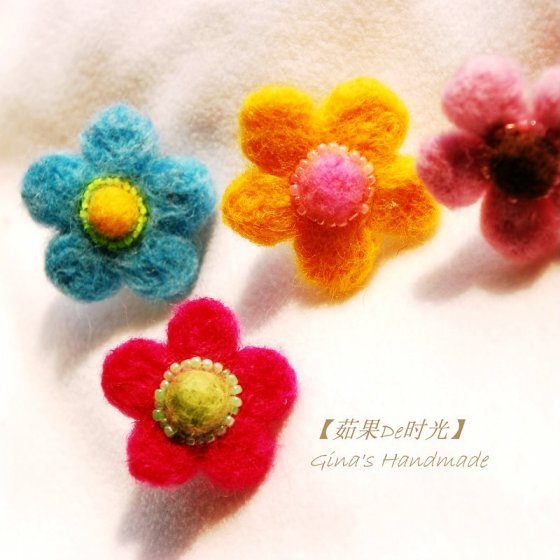 羊毛毡花朵戒指，好萌啊<a class='shortlnk' href='/s/06dfb9686847c5d68' target='_blank' title='http://www.wowsai.com/goods/12587.html'>http://duitang.com/s/06dfb9686847c5d68</a>