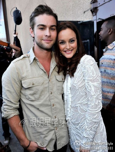 Chace & Leighton~~总是觉得Queen B和谁站在一起都那么和谐啊！！！白色的裙纸超级漂亮的说~~