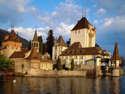Oberhofen Castle Lake Thun Switzerland 瑞士真是天堂一样的国家