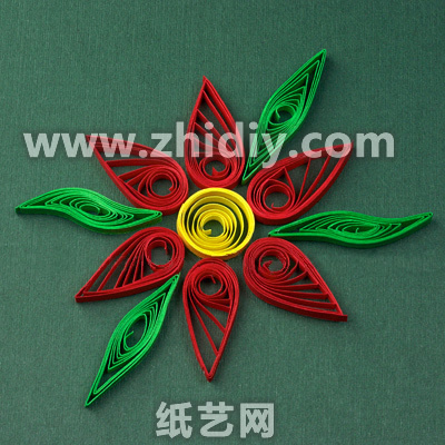 这样的一个衍纸花到底制作起来有多难，你试试就知道她多简单啦！