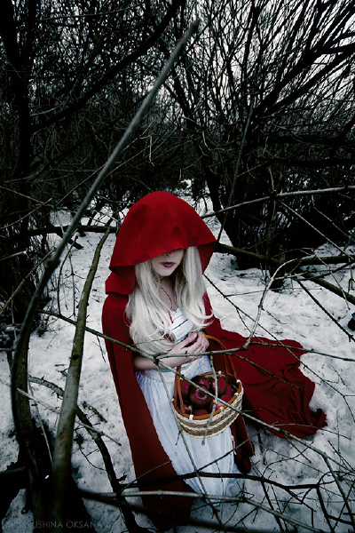 小红帽cos之In the woods by ~GarnetTilAlexandros