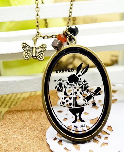 我的爱丽丝°复古兔子椭圆玻璃画长款项链、http://item.taobao.com/item.htm?id=12560188058&_u=gbn9dua258e