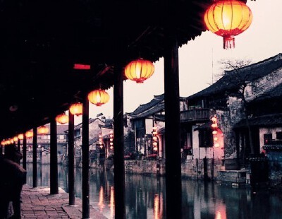 回廊宫灯