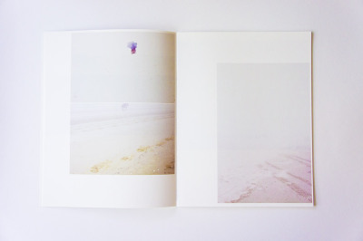 the sea vol.1 古凡摄影作品 海之集一 月光旅行 至今停留在回忆的轨道上 我们一直都是浪漫的 水流 月牙 大海 水草 卵石 还有迷路的小鹿